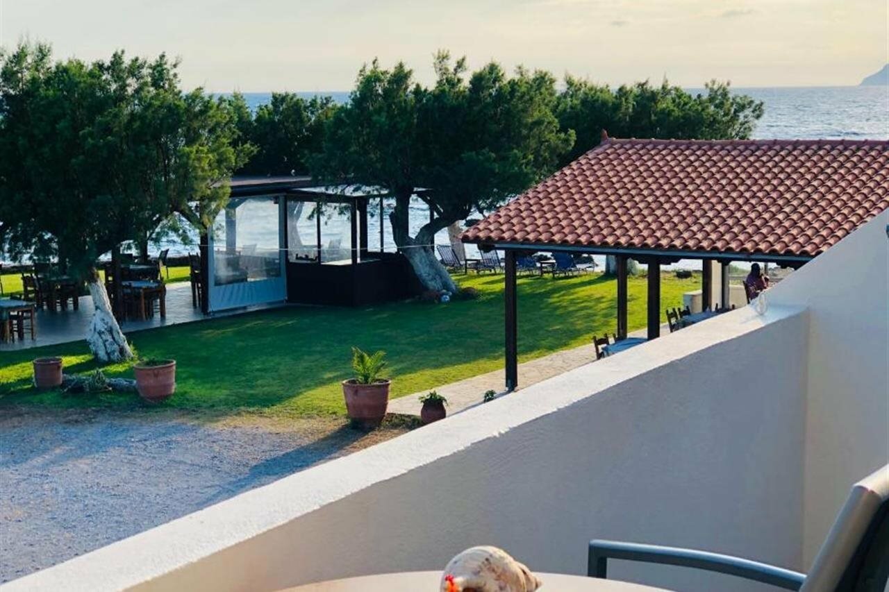 Фото Hotel Flisvos