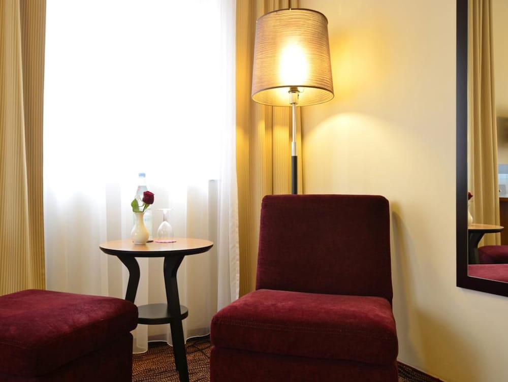 Фото Comfort Hotel tom Kyle