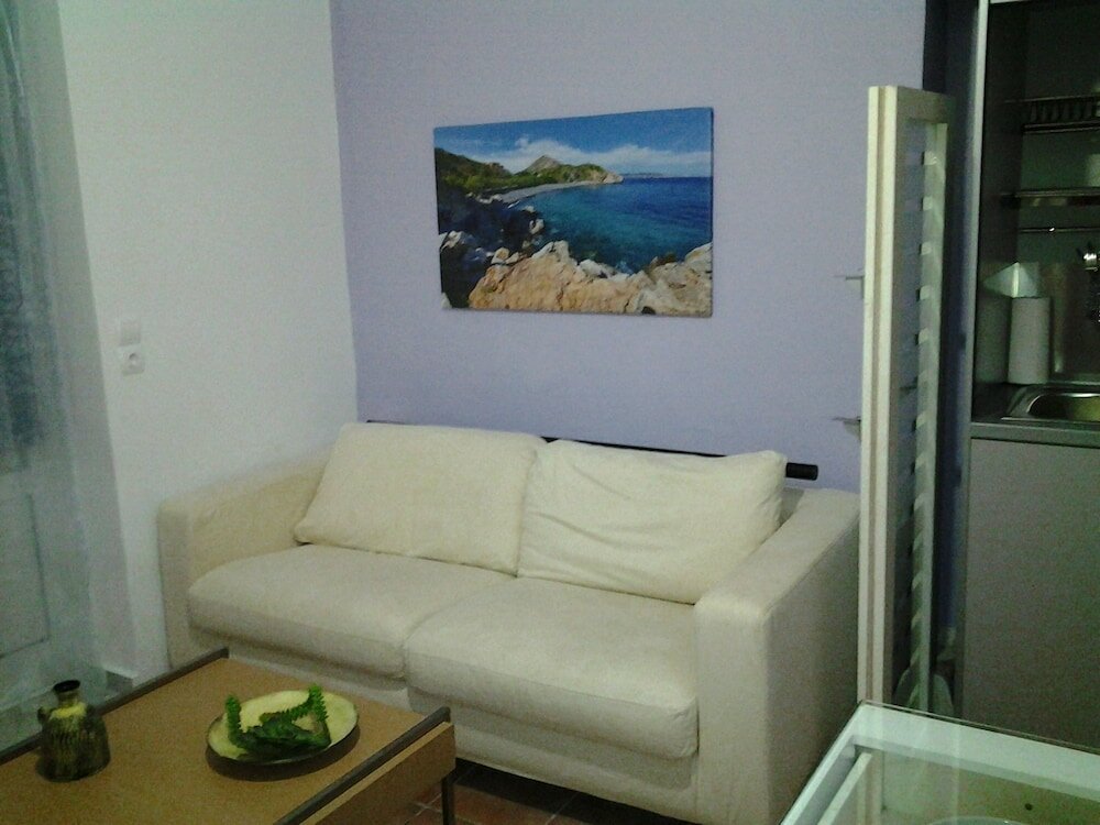 Фото Mastic Point Studios