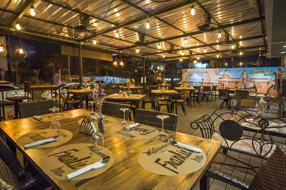 Фото Frankie's Inn