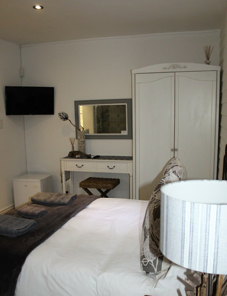 Фото Kleinzee Oceanfront Guesthouse