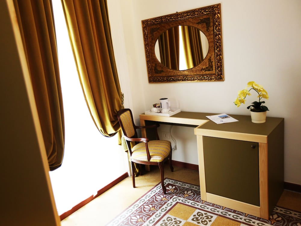 Фото La Bella Napoli B&b