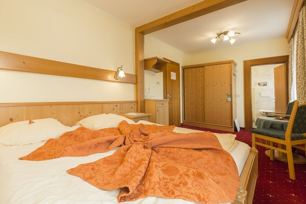 Фото Hotel Schönegg