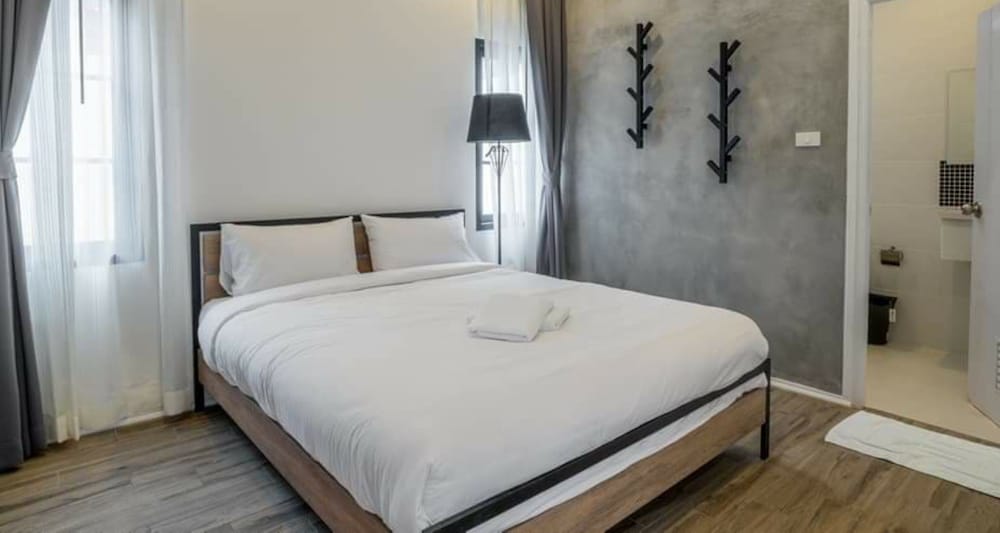 Фото J Pool Villa Huahin