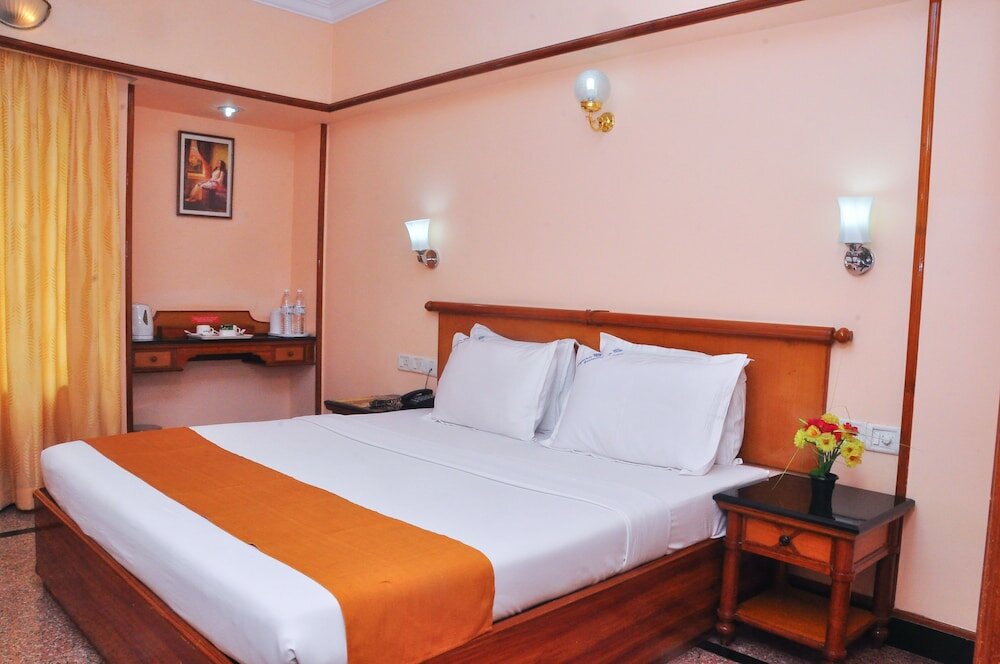 Фото Mayura Residency