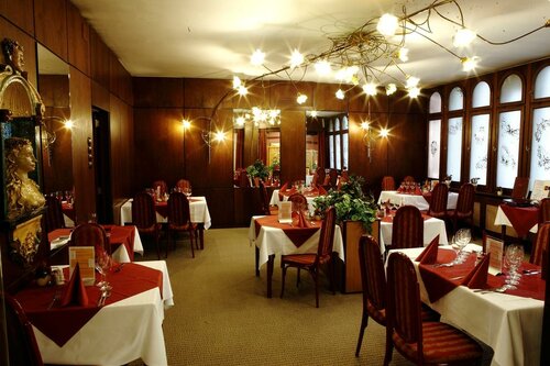 Гостиница Hotel Benczur в Венгрии