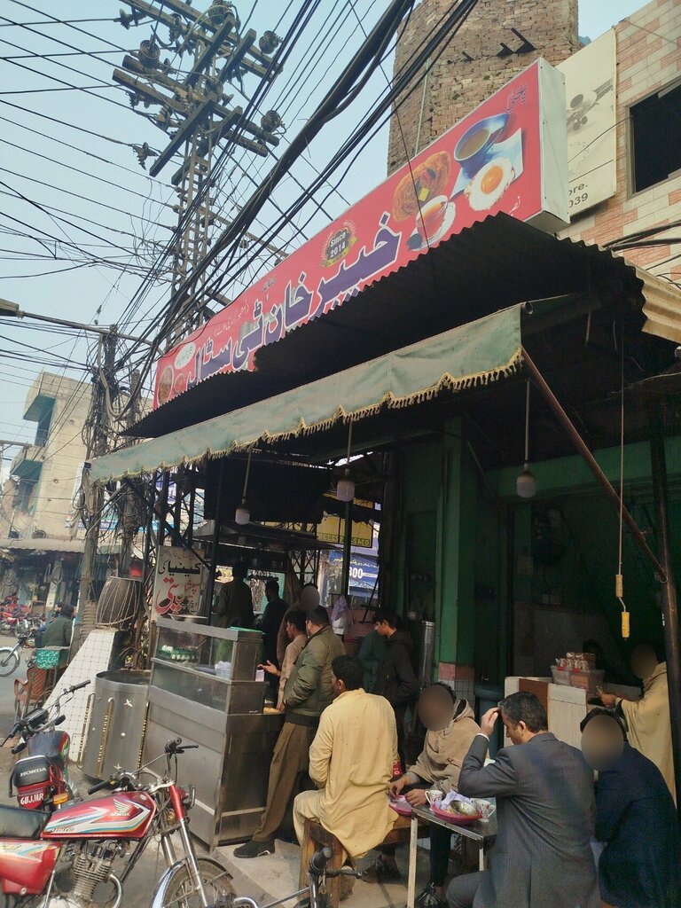 Tea shop Khaibar khan tea stall, Lahore, photo