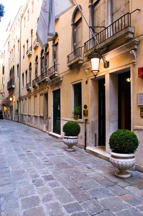 Фото Torre dell'Orologio Suites