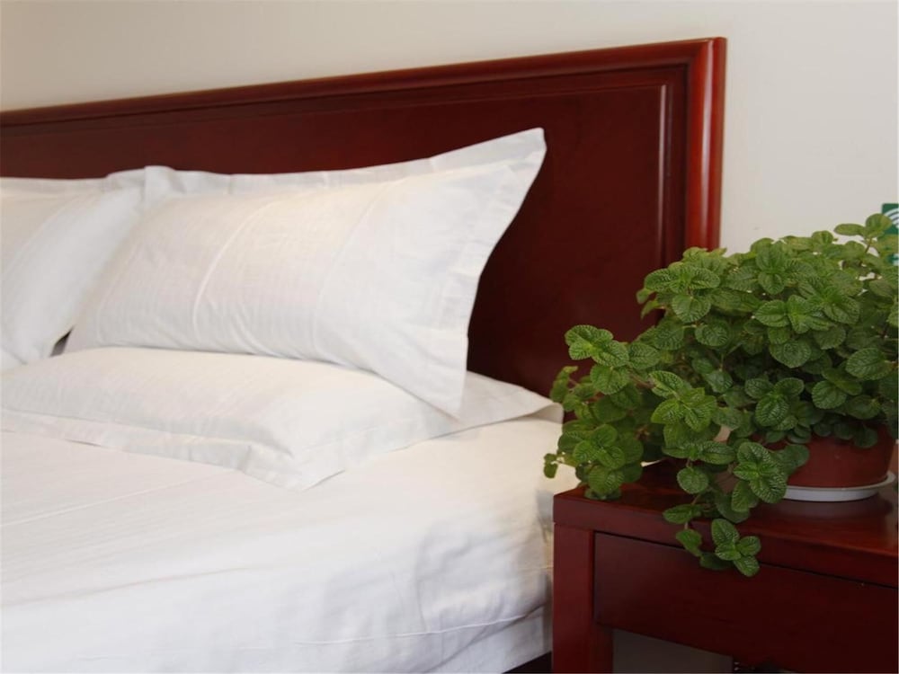 Фото Greentree Inn Beijing Yanqing Gaota Rd Express Hotel
