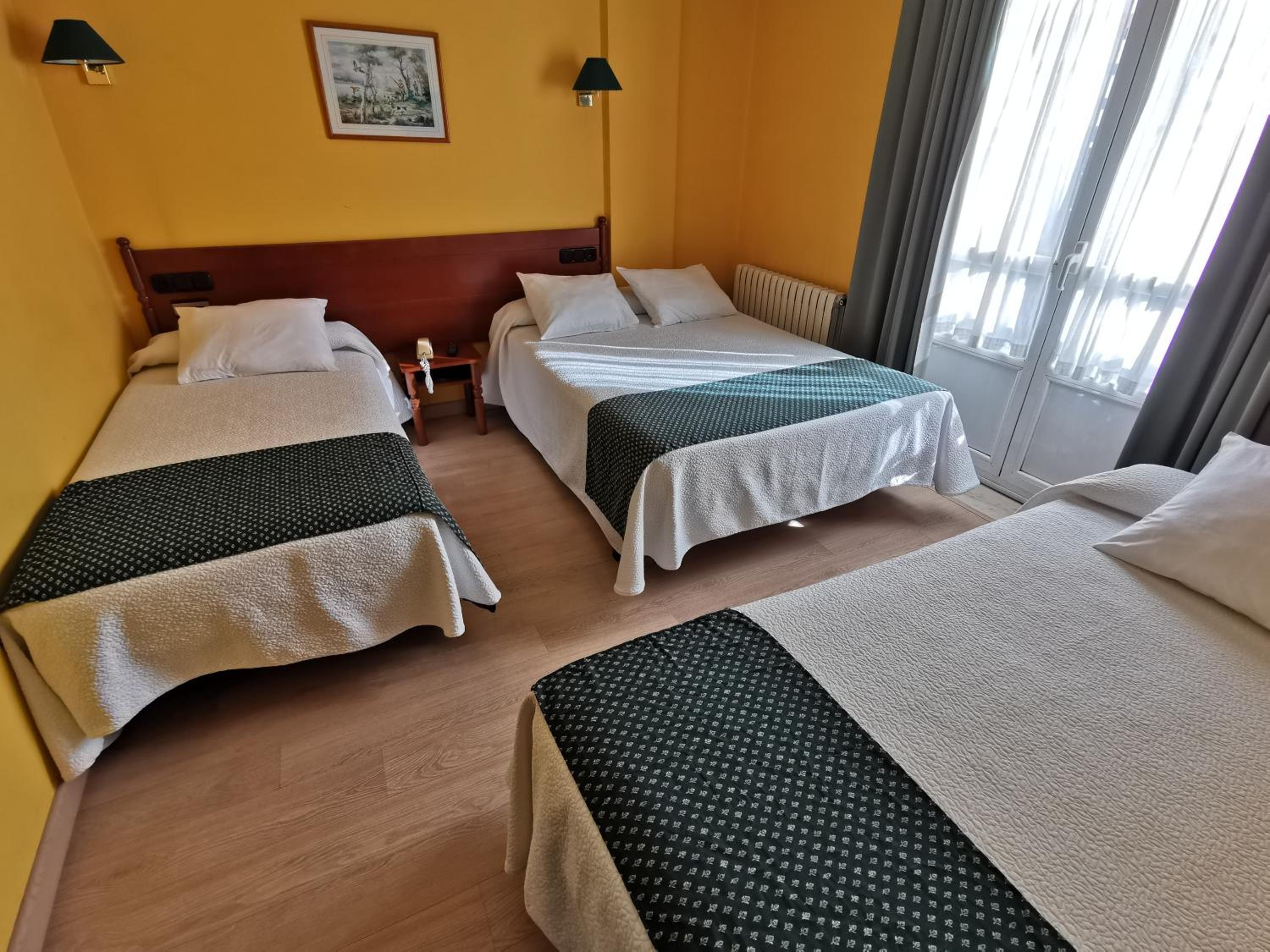 Фото Hotel San Jacobo