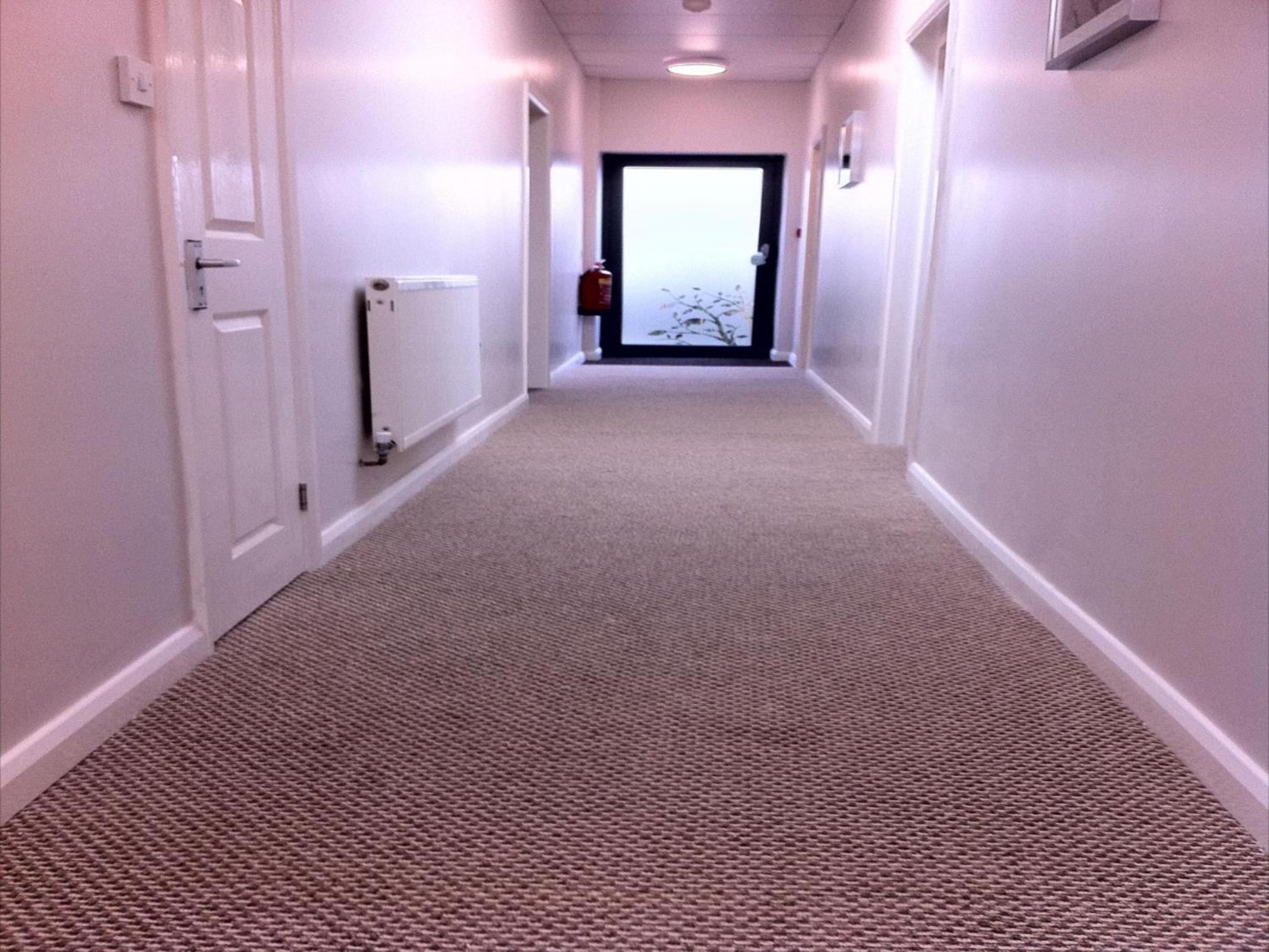 Фото Lyall Apartment Hotel