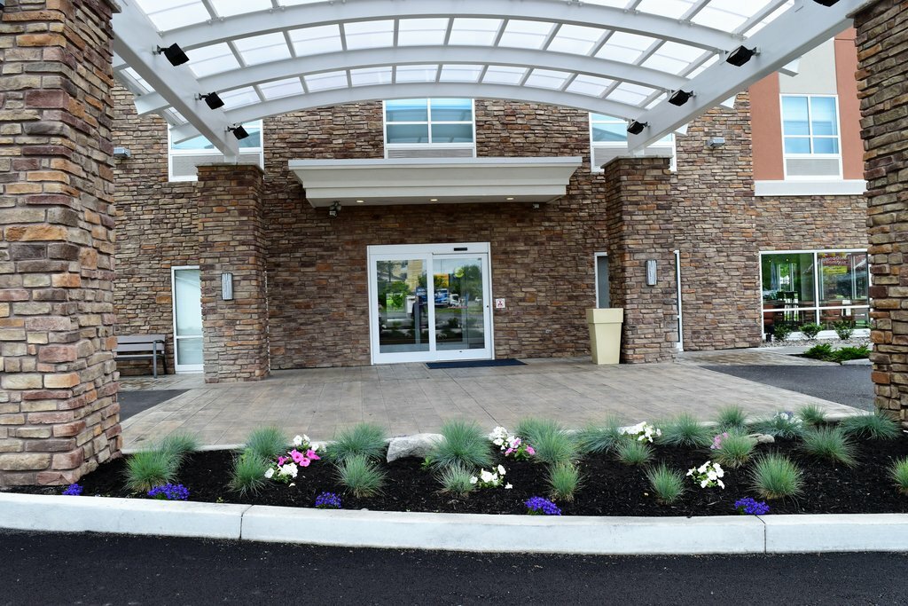 Фото Holiday Inn Express & Suites Ithaca, an Ihg Hotel