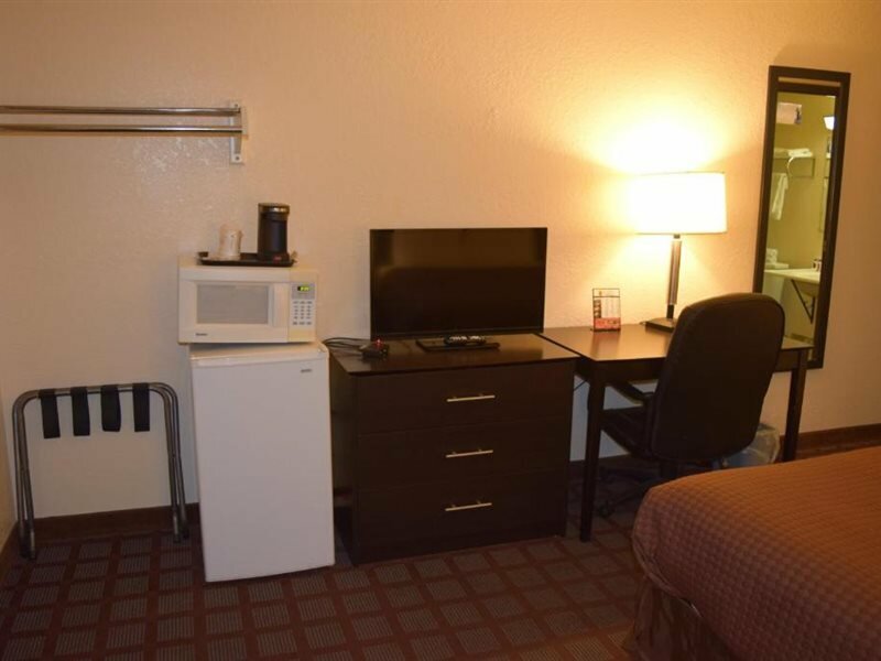 Фото Super 8 by Wyndham Saginaw