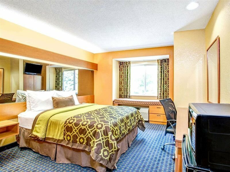 Фото Microtel Inn by Wyndham Newport News Airport