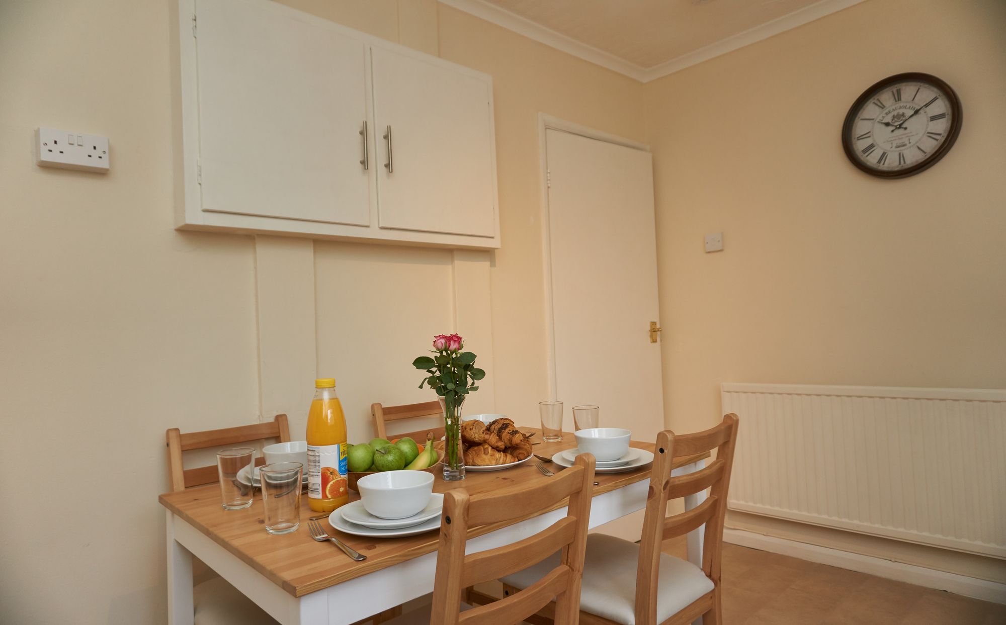 Фото Stay In Cardiff Cathay's Terrace Apartment