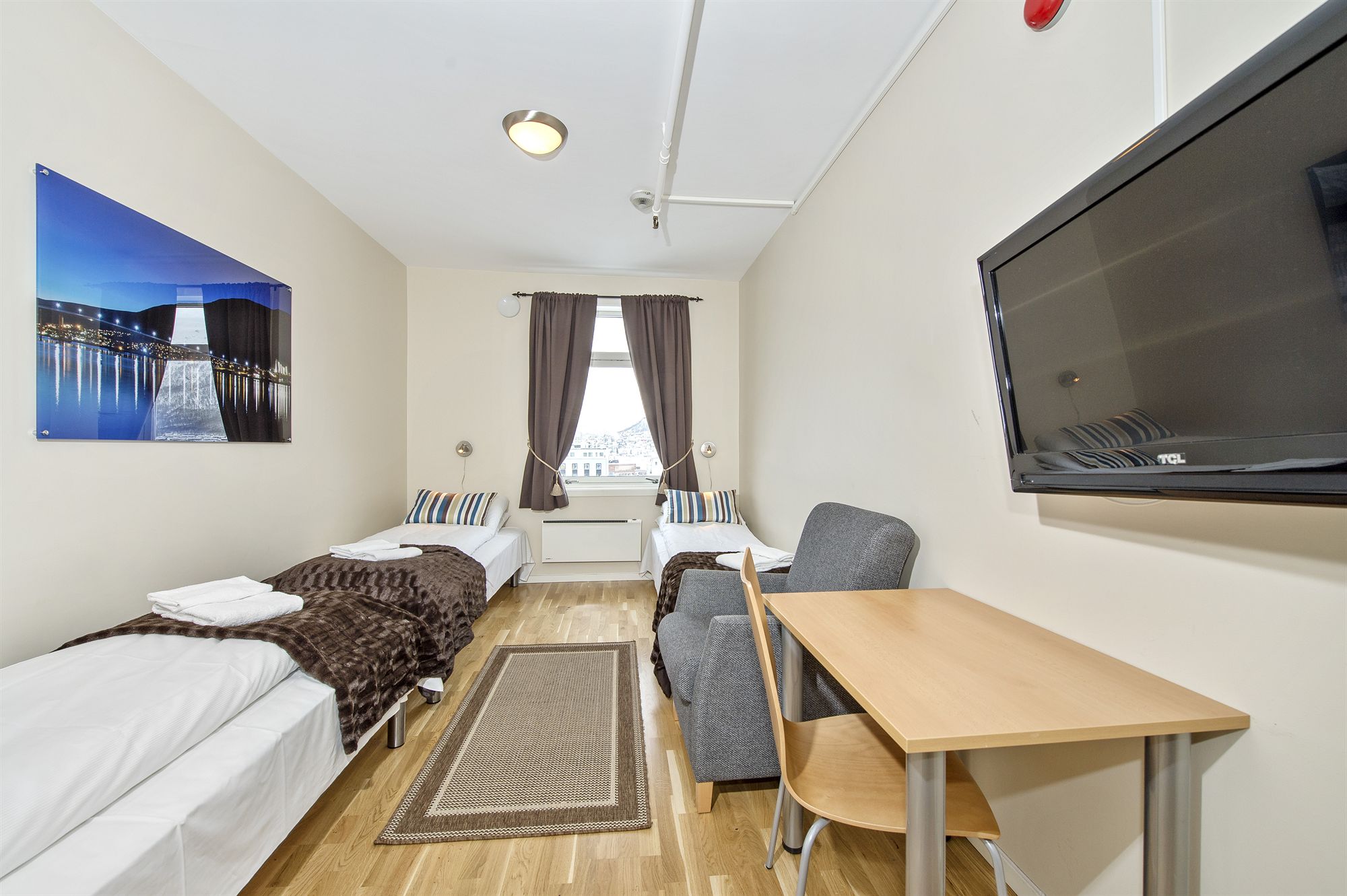 Фото Enter Backpack Hotel