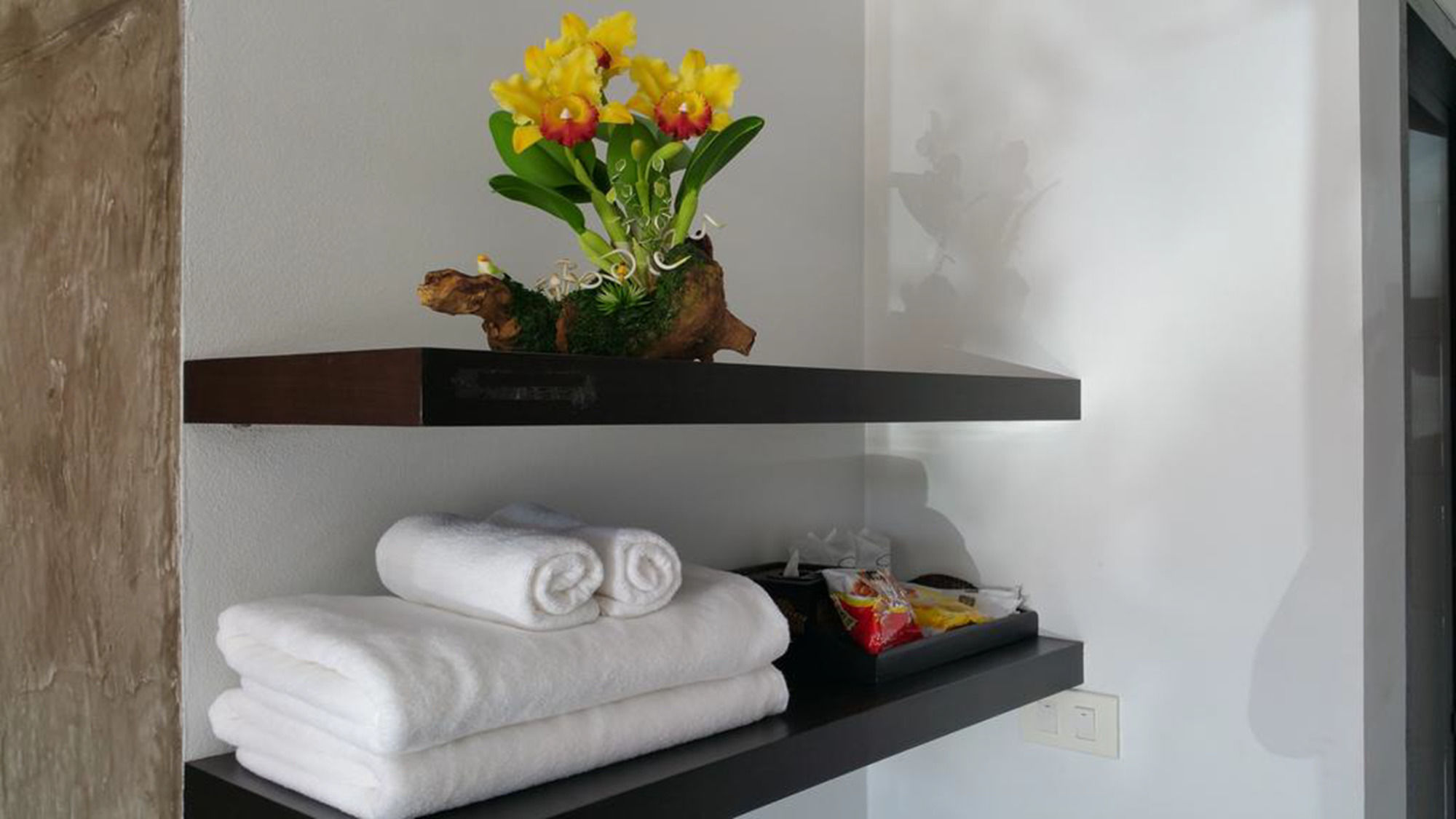 Фото Phuket Airport Place