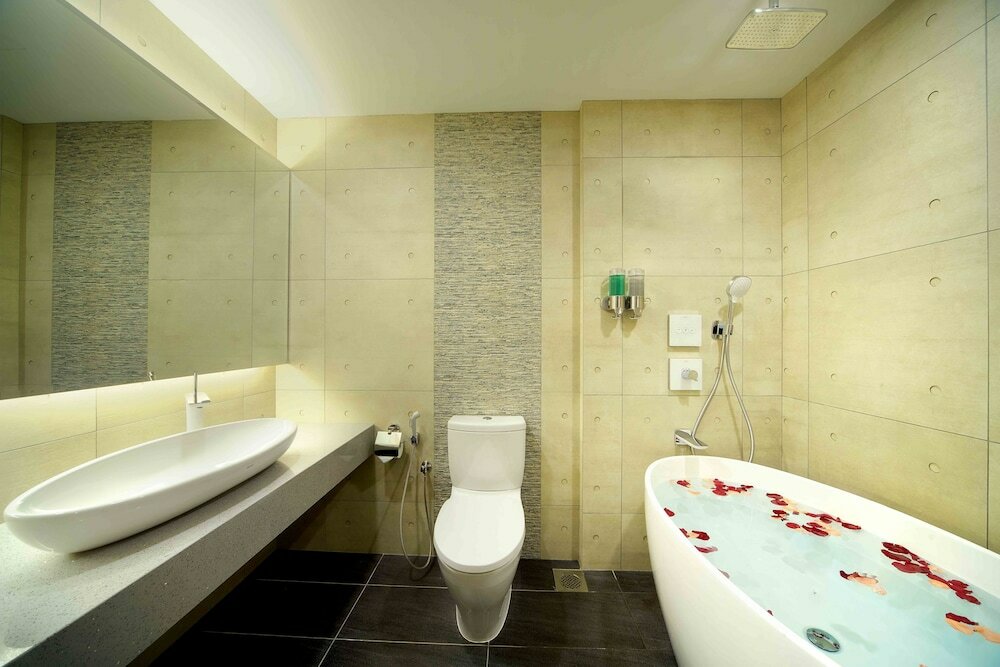 Фото Orchard Grand Court