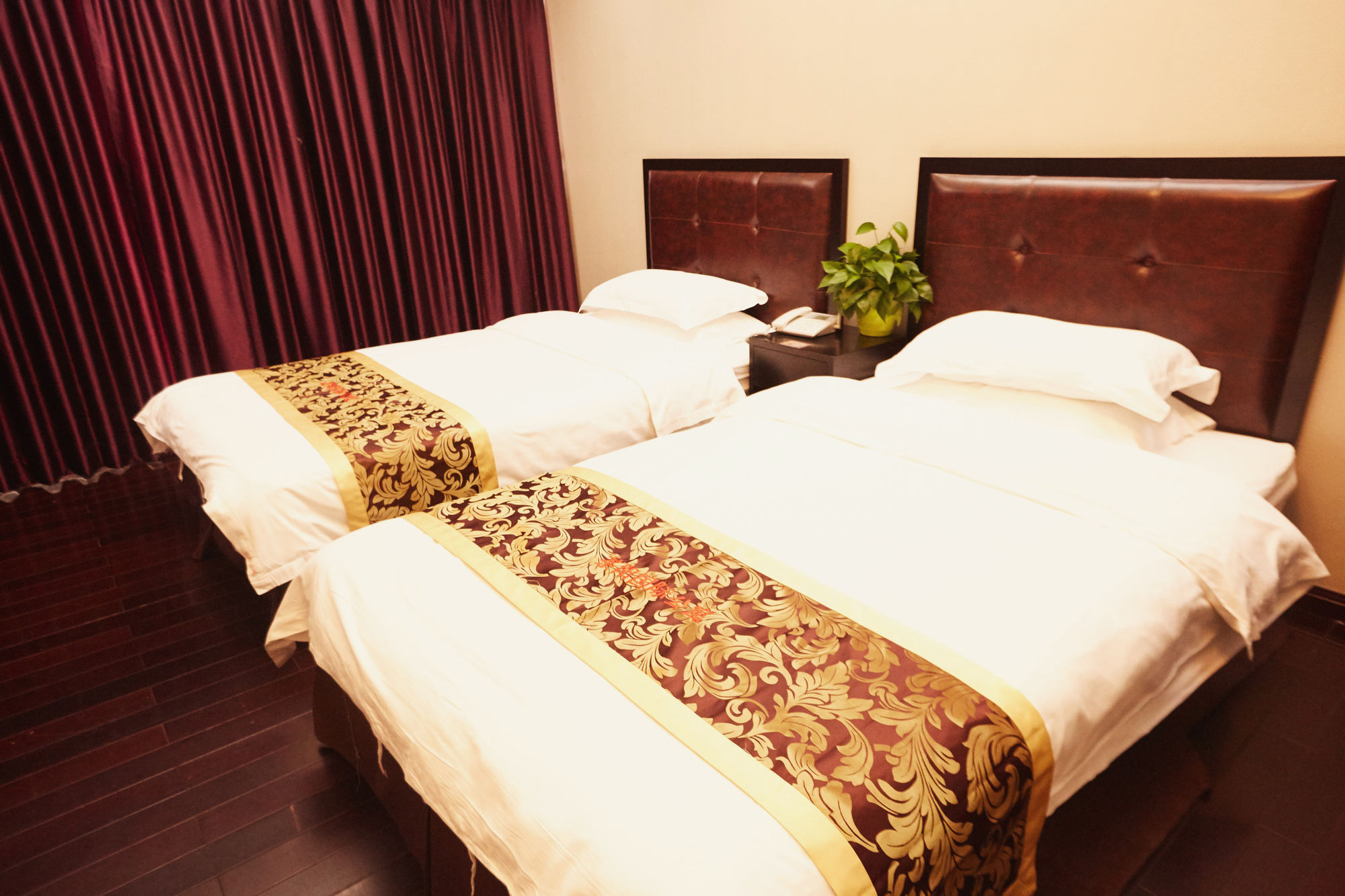 Фото Sunny Apartment Of Grand Continental