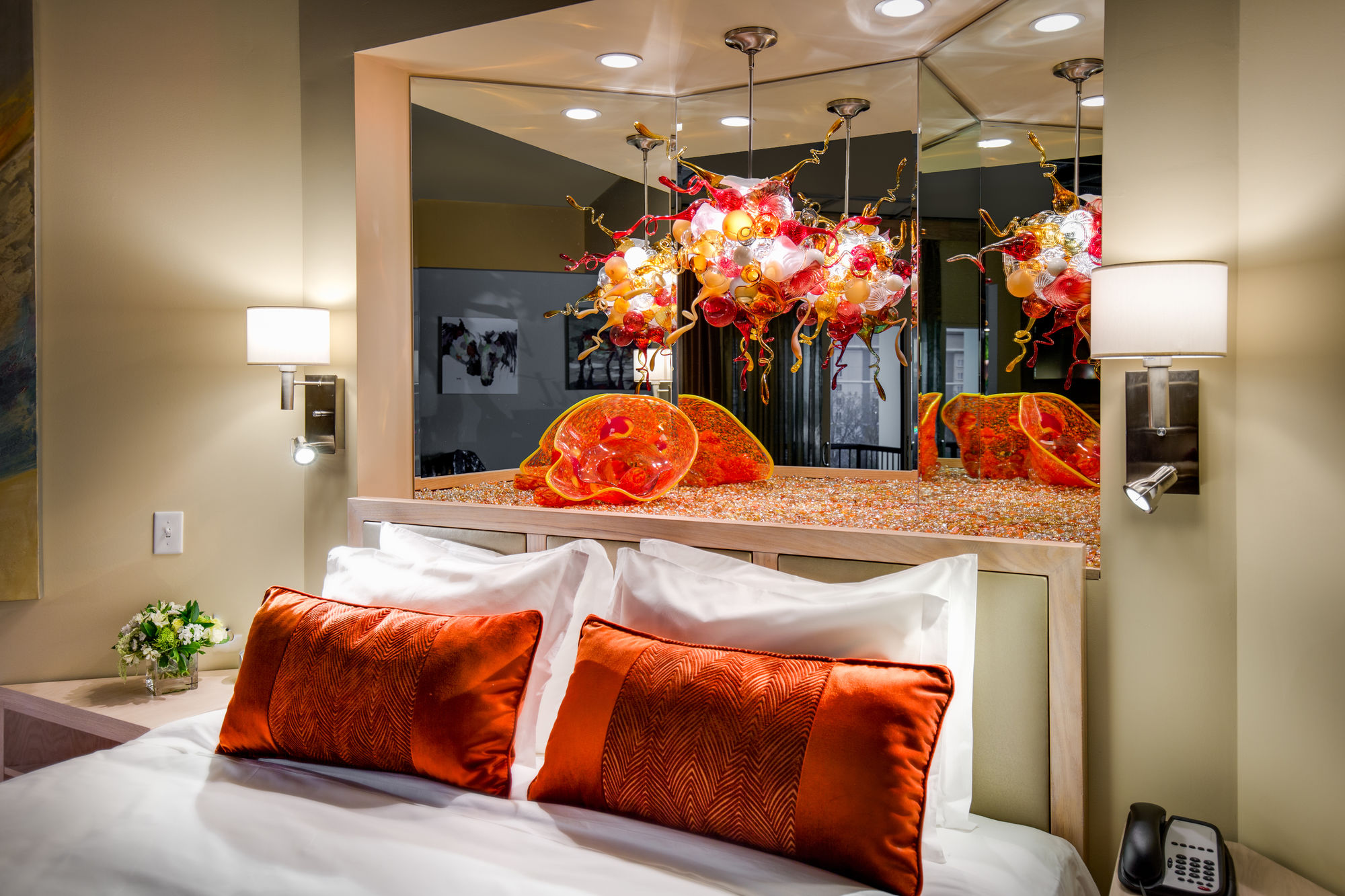 Фото Inn at 500 Capitol