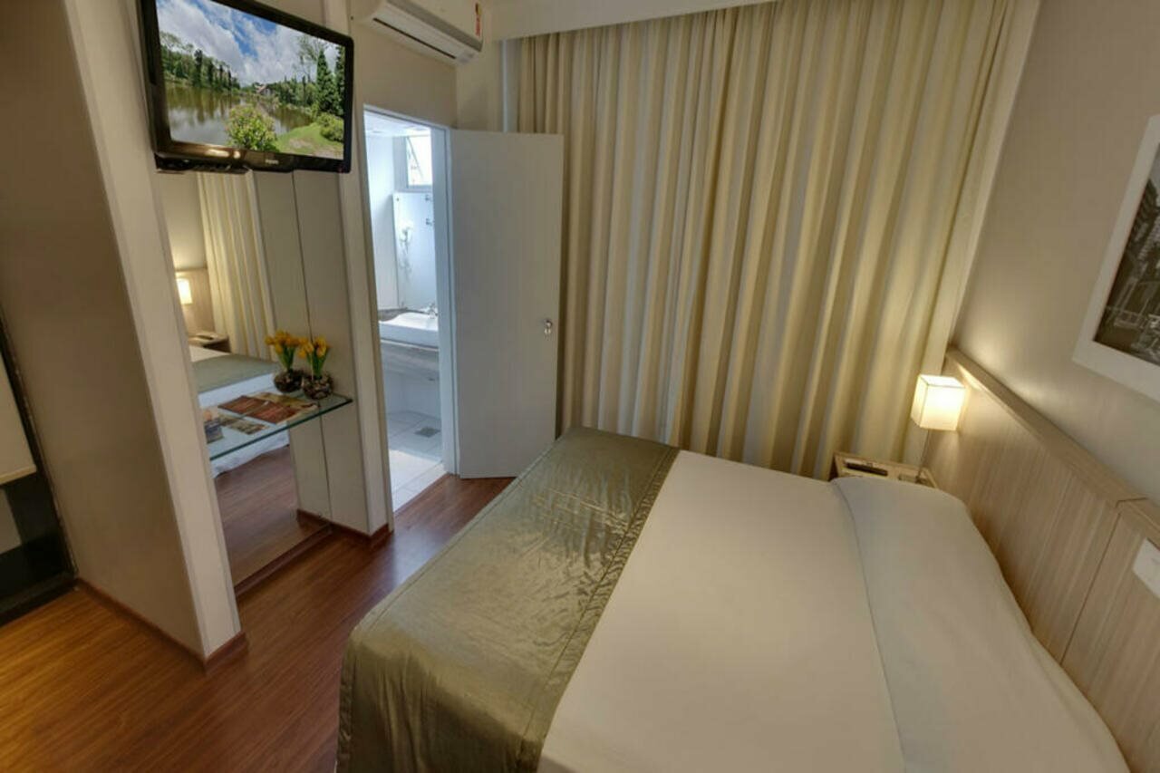 Фото Nacional Inn Porto Alegre