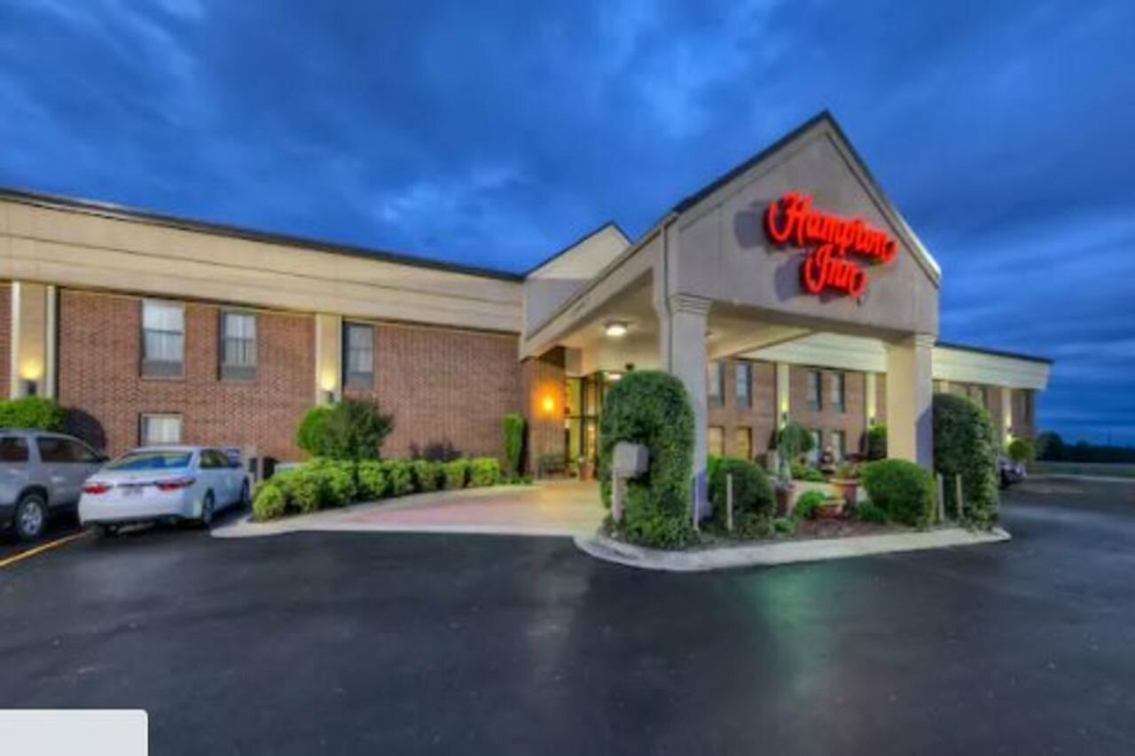 Фото Hampton Inn Clarksville