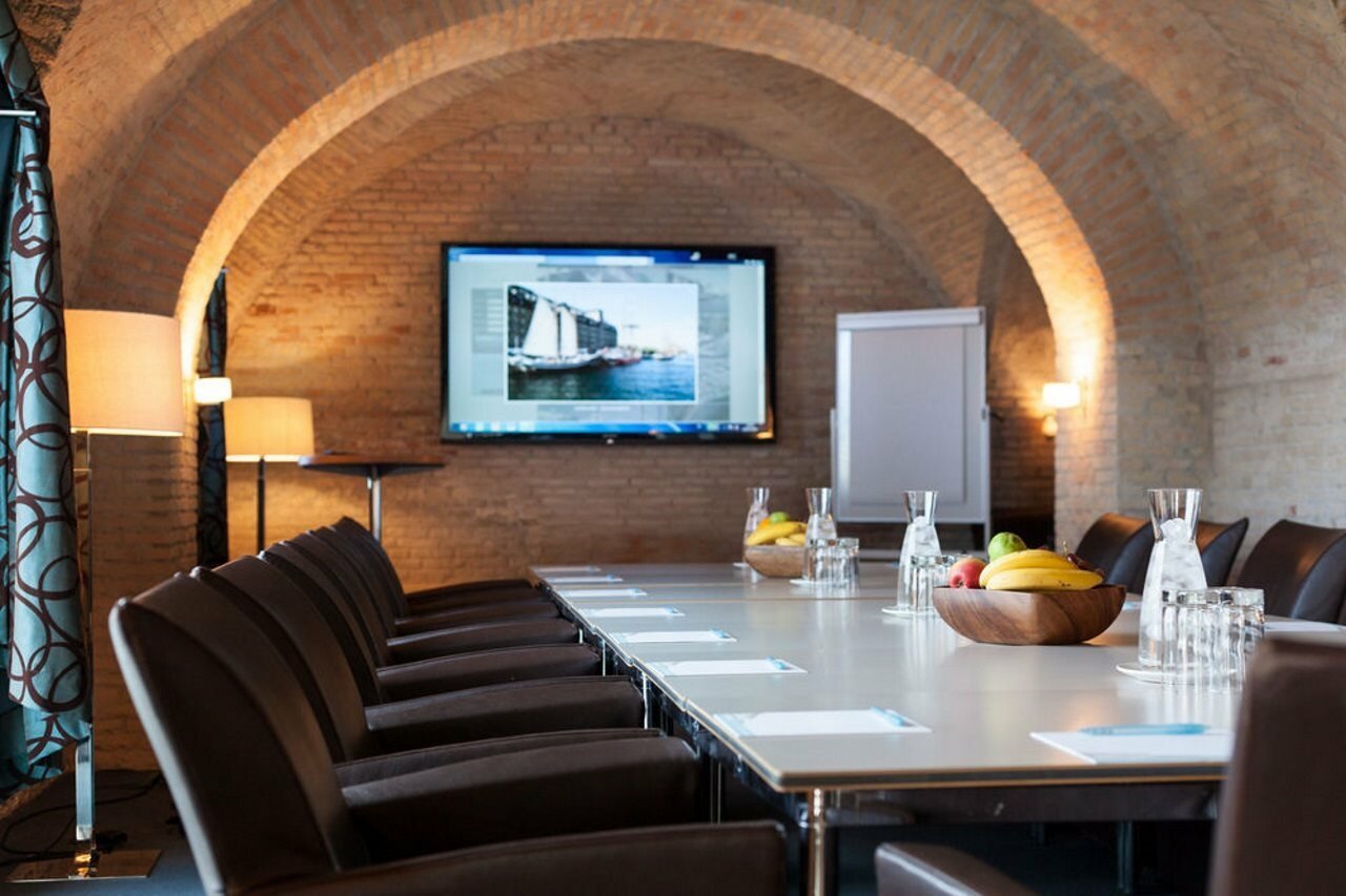 Фото Admiral Hotel