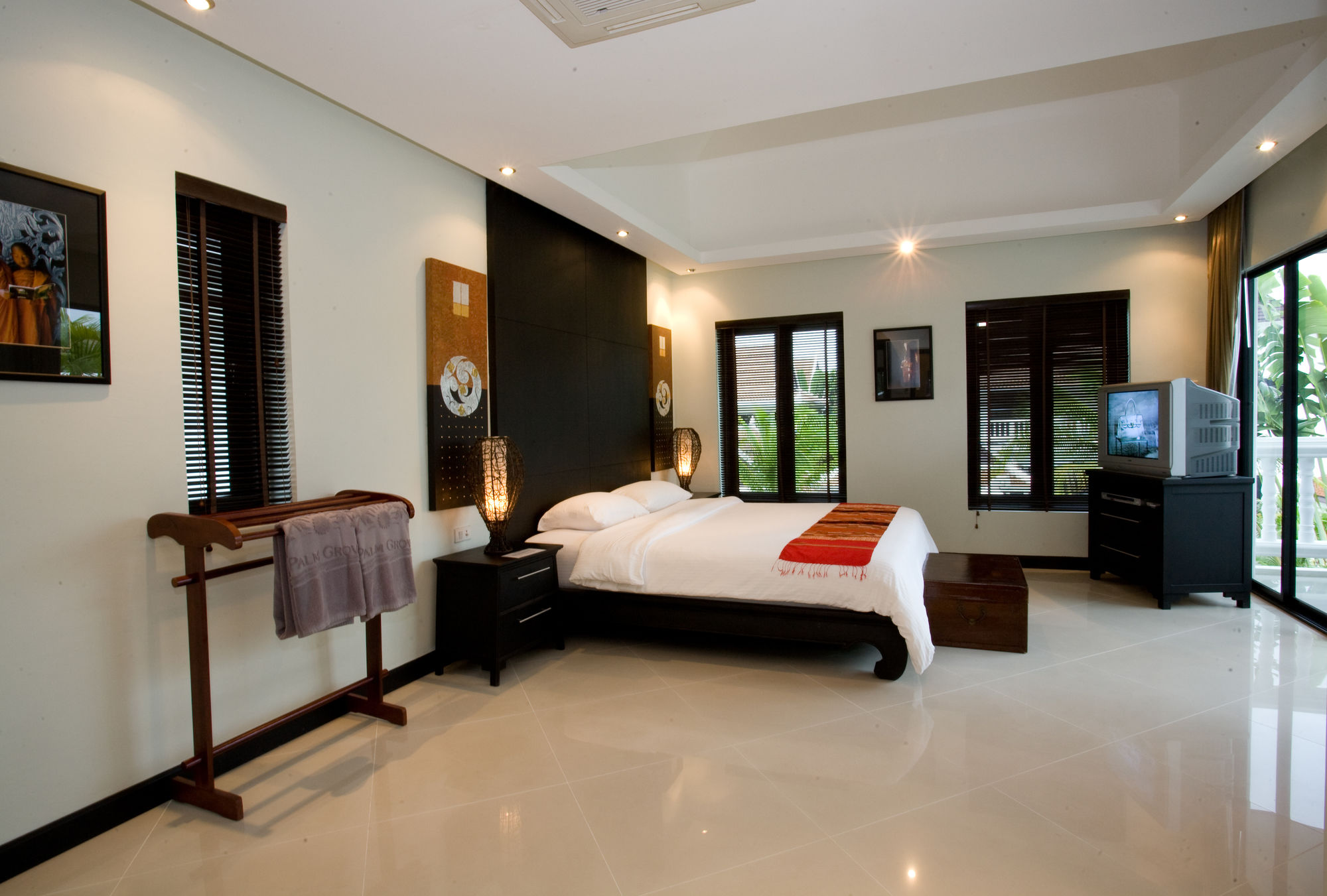 Фото Palm Grove Resort