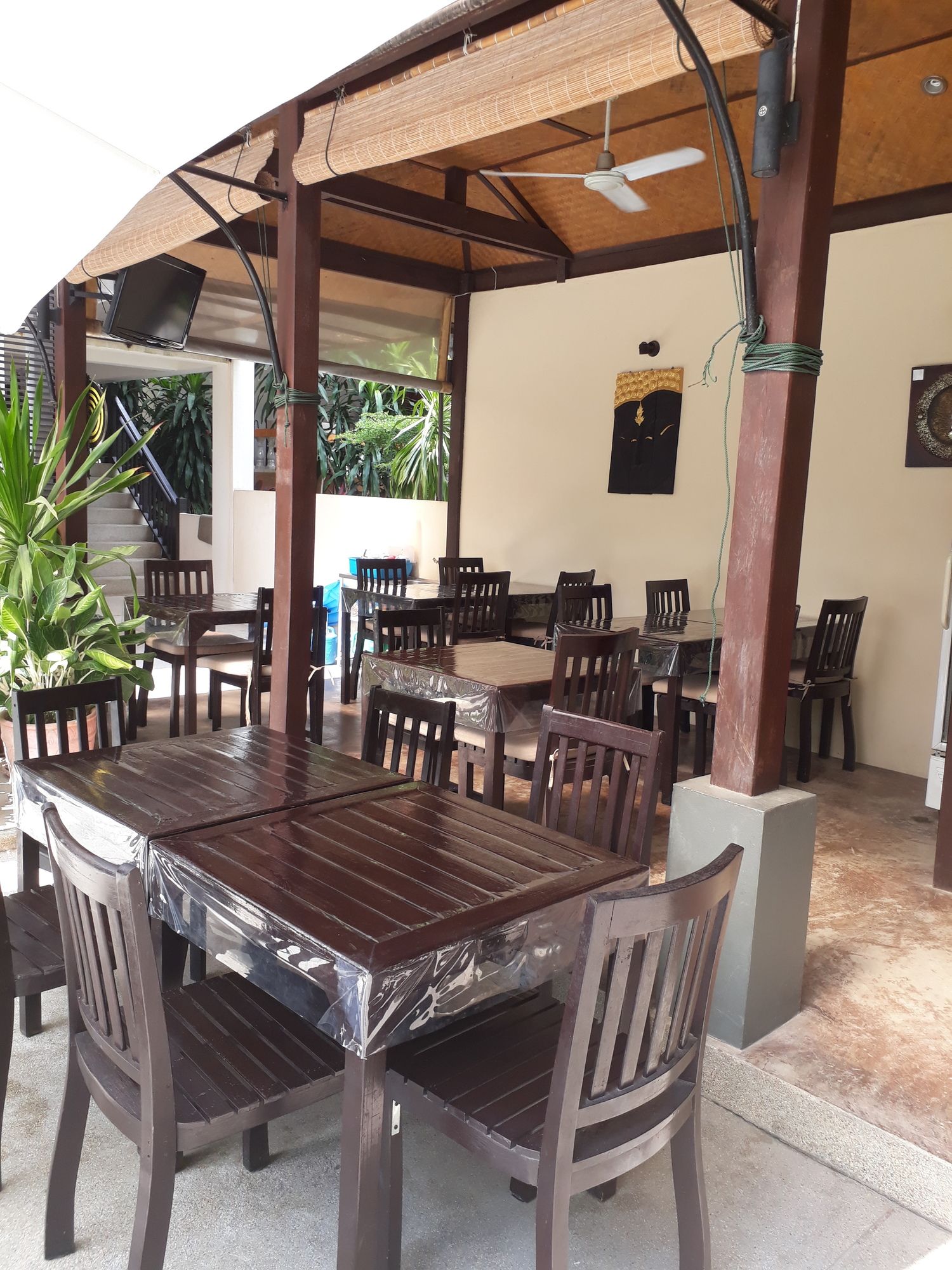 Фото Ampha Place Hotel