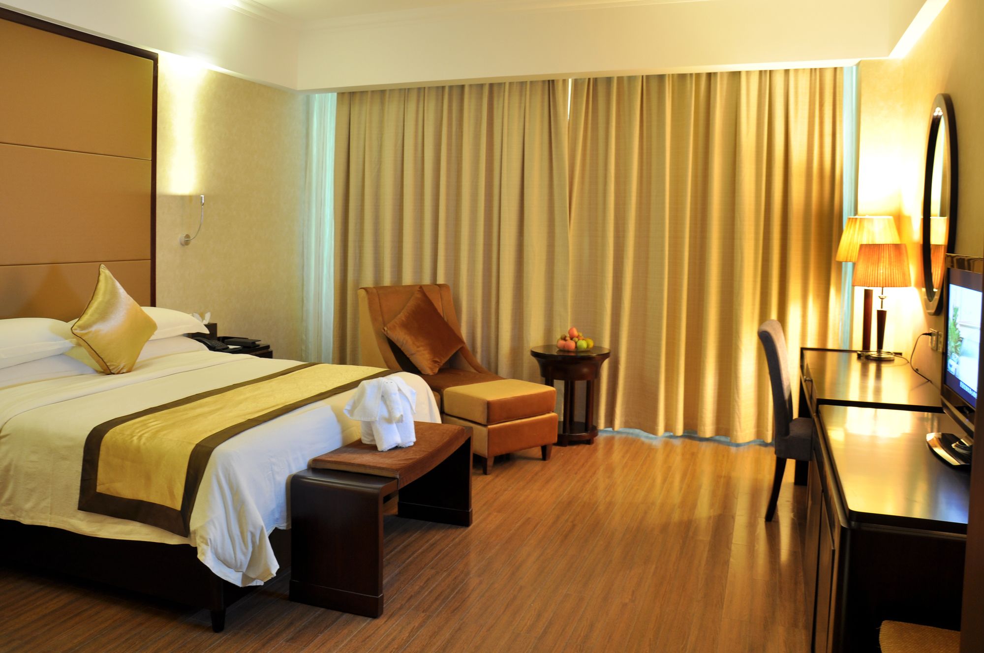 Фото Conifer Garden Hotel