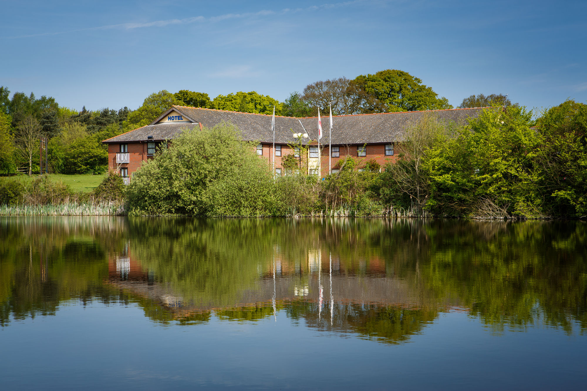 Фото Dragonfly Hotel Colchester