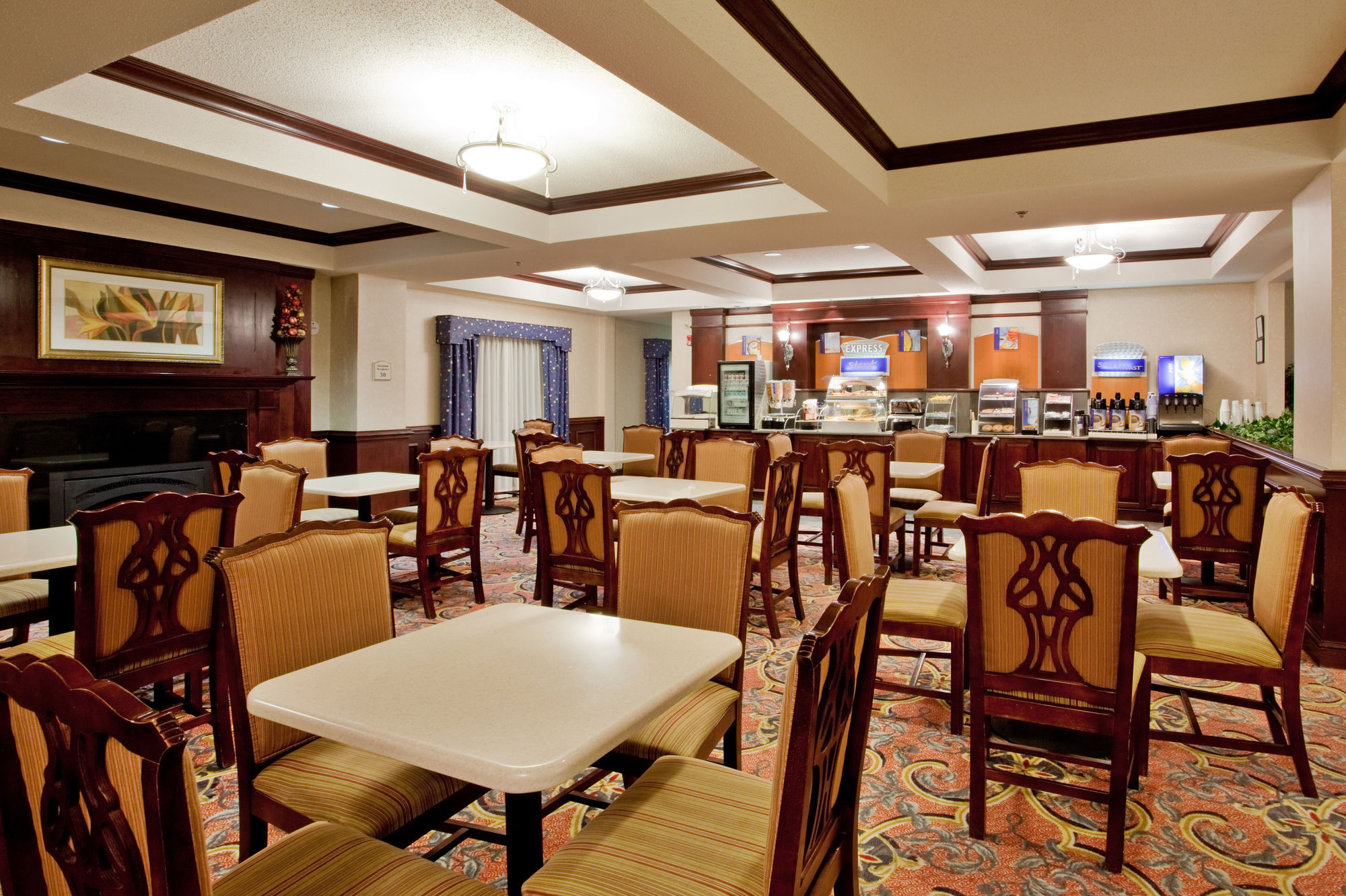 Фото Holiday Inn Express Hotel & Suites Chesapeake, an Ihg Hotel