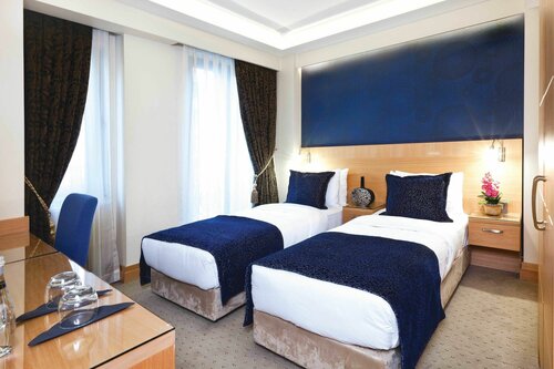 Гостиница Emerald Hotel в Бейоглу