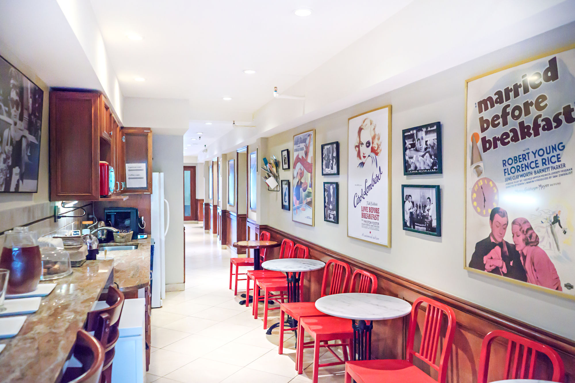 Фото Chelsea Pines Inn