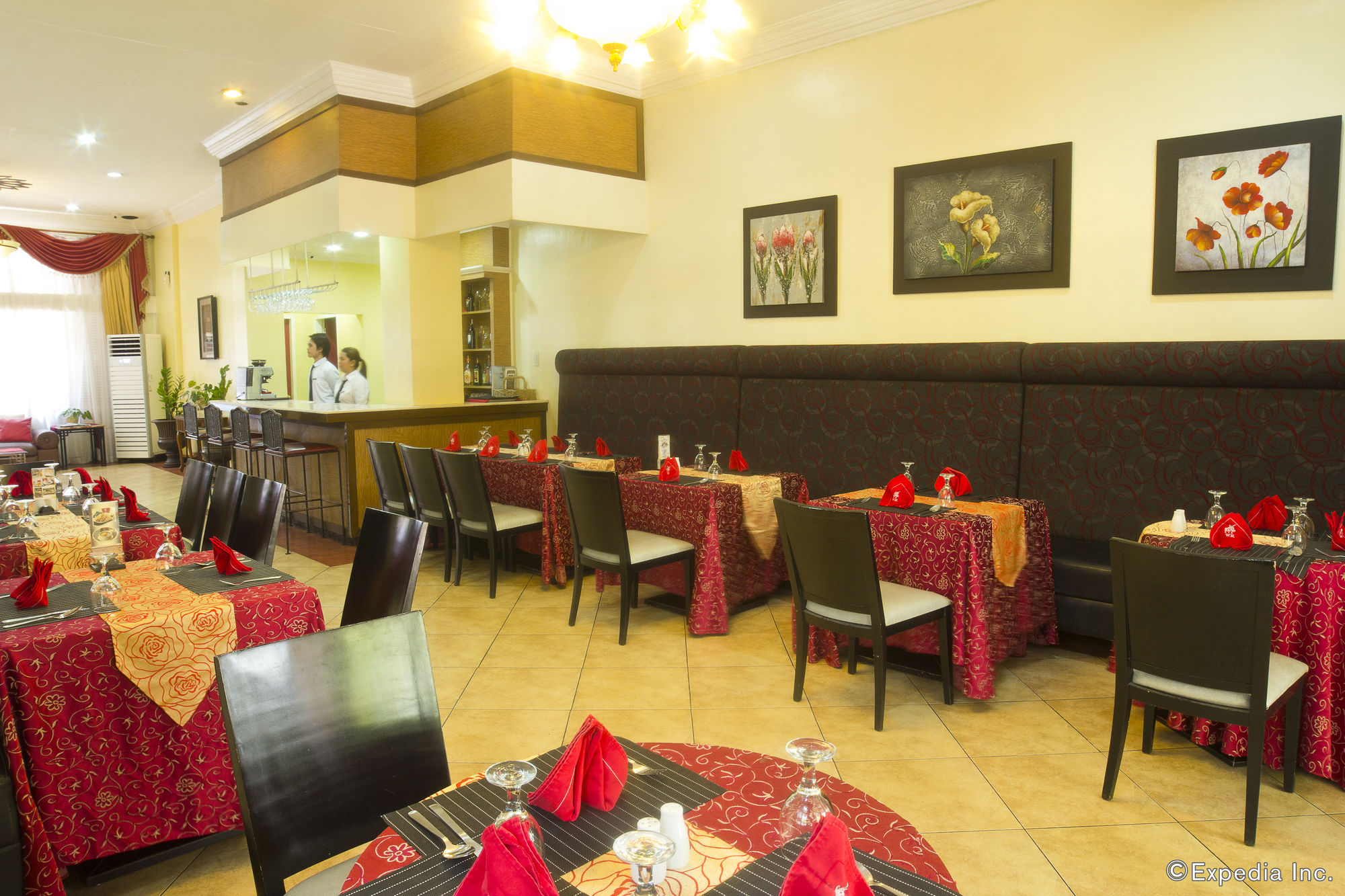 Фото White Knight Hotel Intramuros