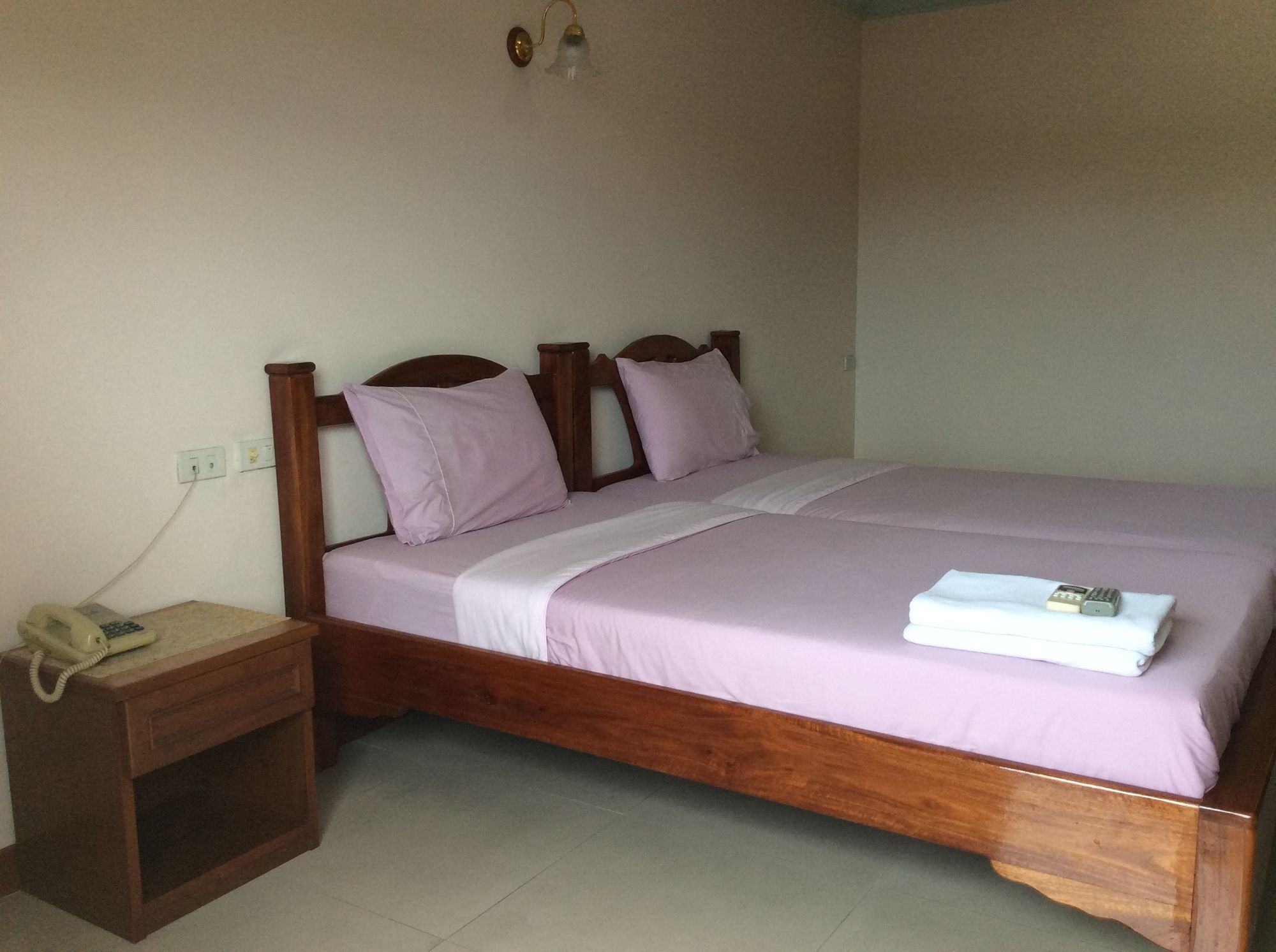 Фото Tassanee Garden Lodge