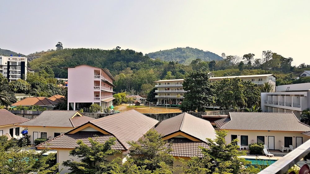 Фото отеля 2