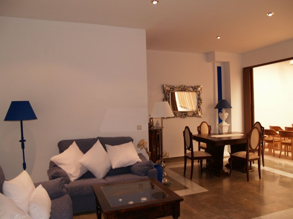 Фото Hotel Corona de Atarfe