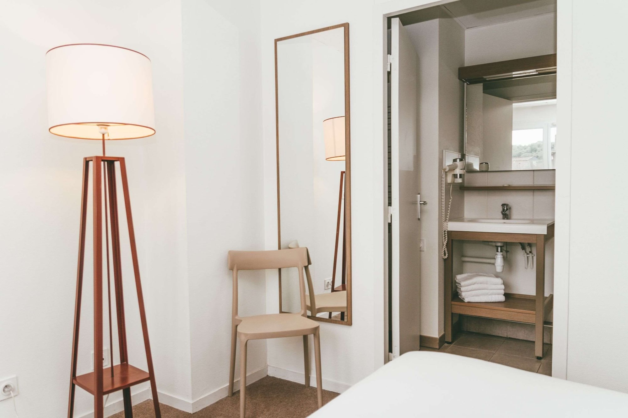 Фото Terres de France - Appart'Hôtel Quimper