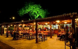 Гостиница The Manor Hotel