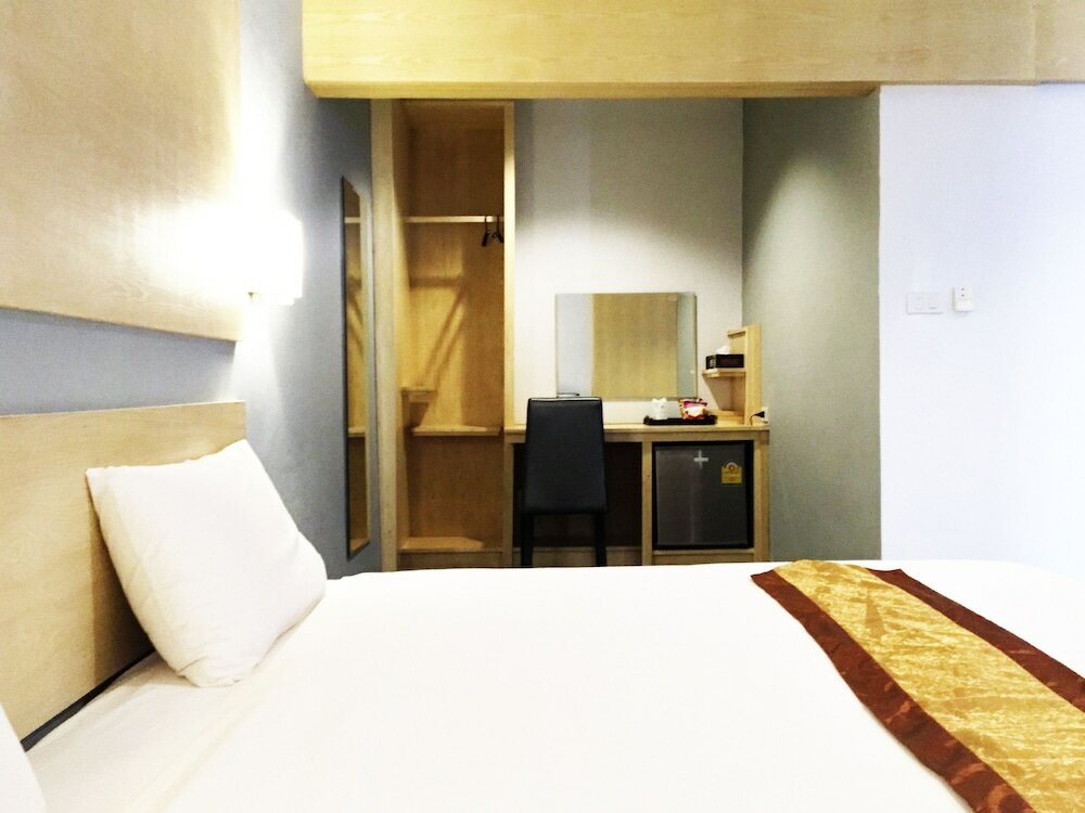 Фото Nh Elegant Hotel