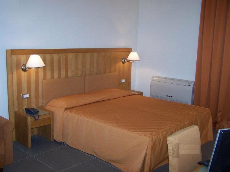 Фото Hotel Neapolis