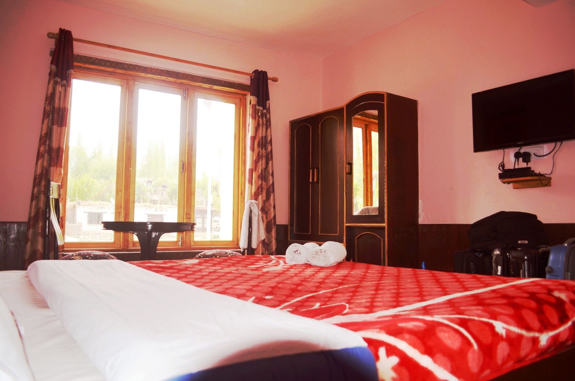 Фото Beyond Stay - Hotel kanika Himalayan View