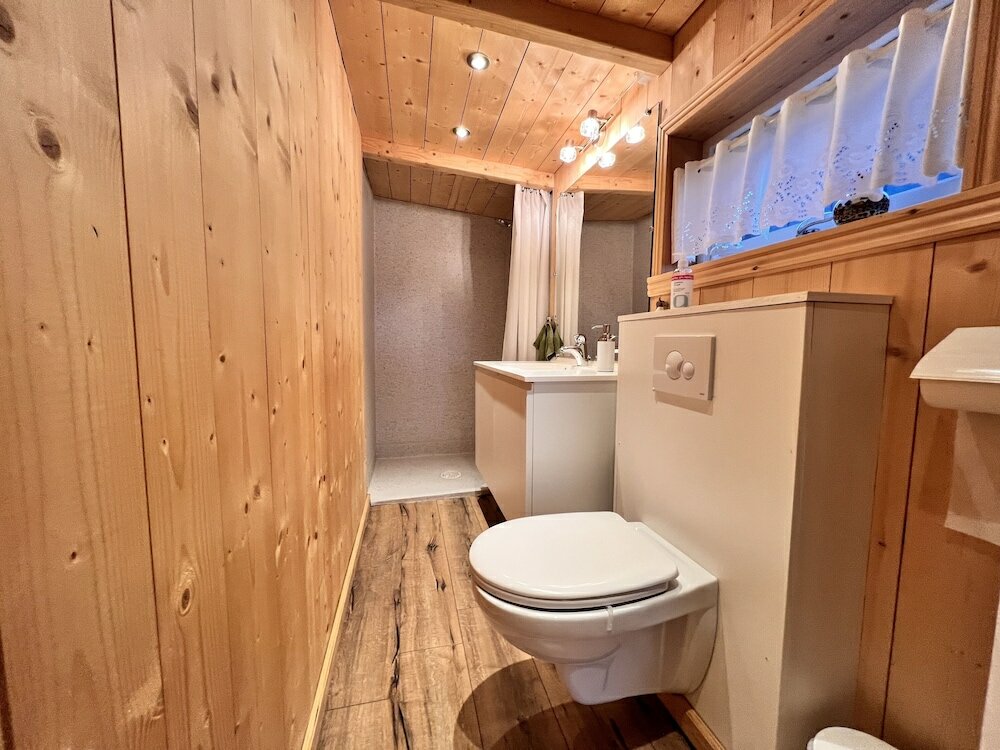 Фото Greystone House - Historic - Unique