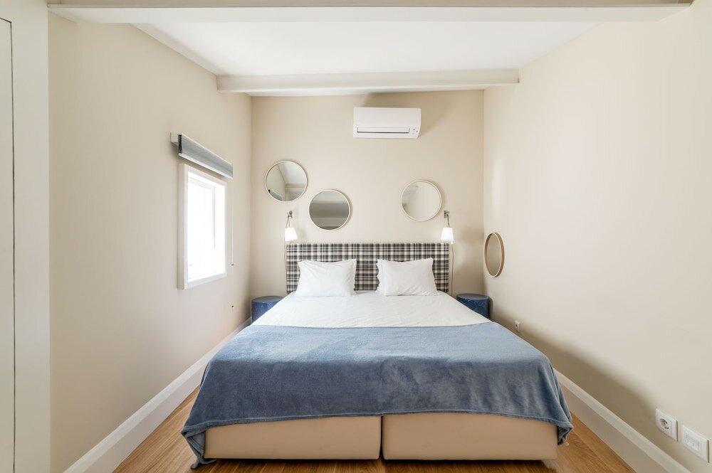 Фото Mouzinho 160