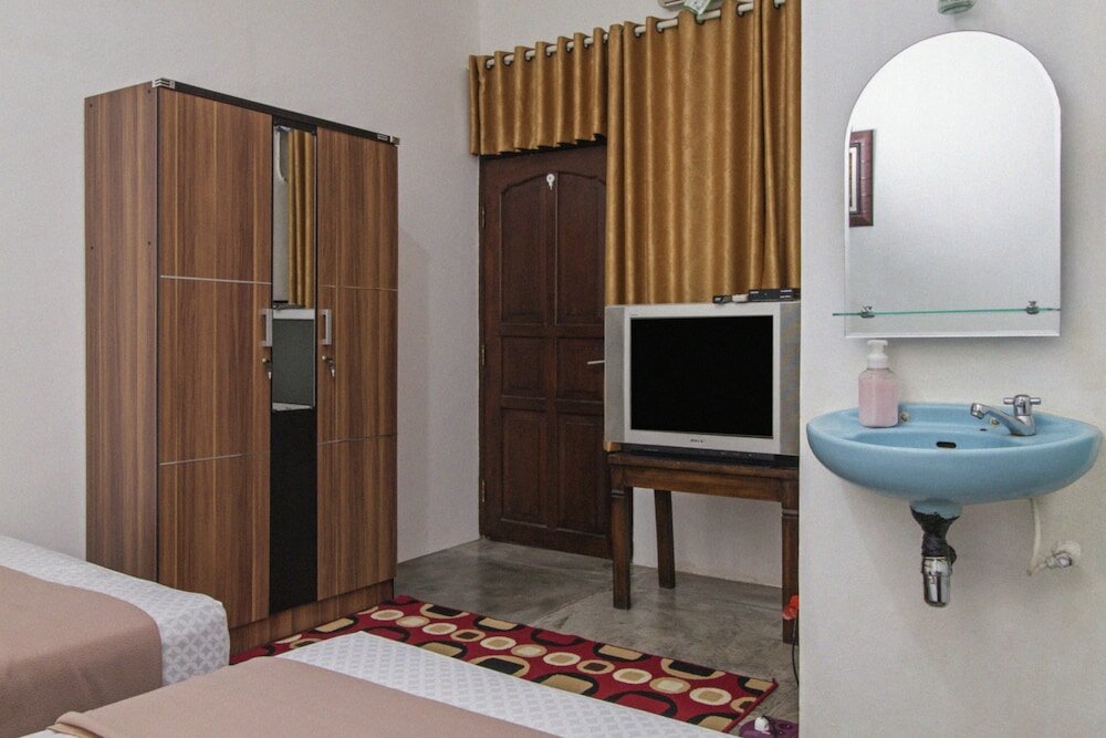 Фото RedDoorz @ Radio Dalam