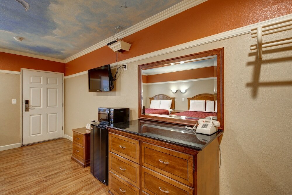 Фото Geneva Motel