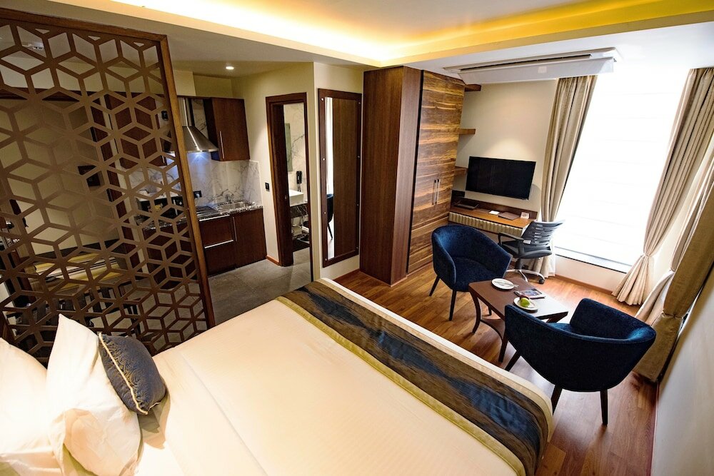 Фото Connaught Royale