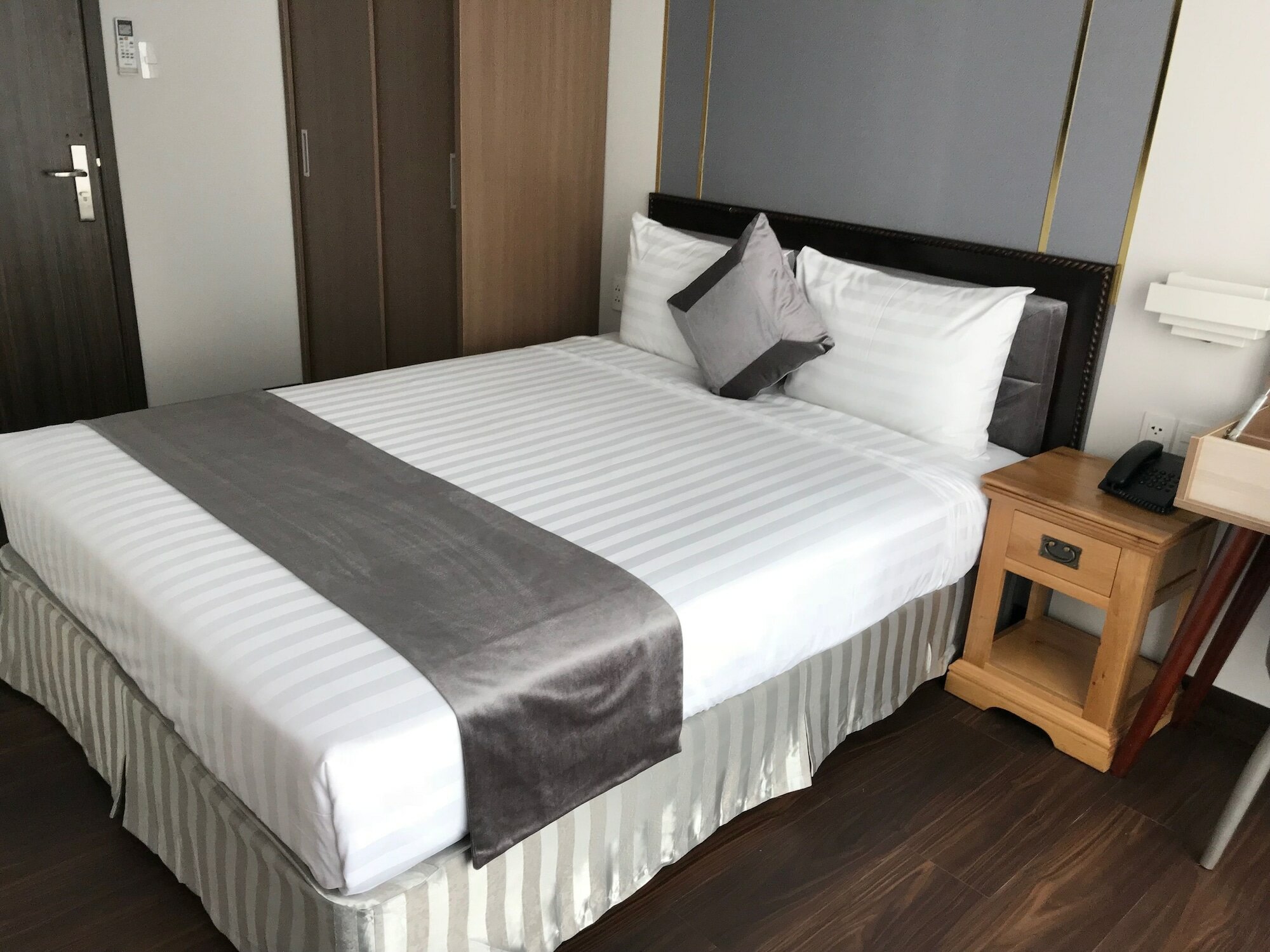 Фото Emerald Central