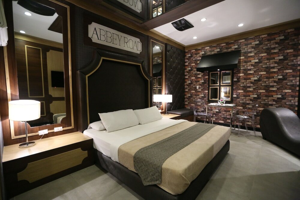 Фото Victoria Court North Edsa